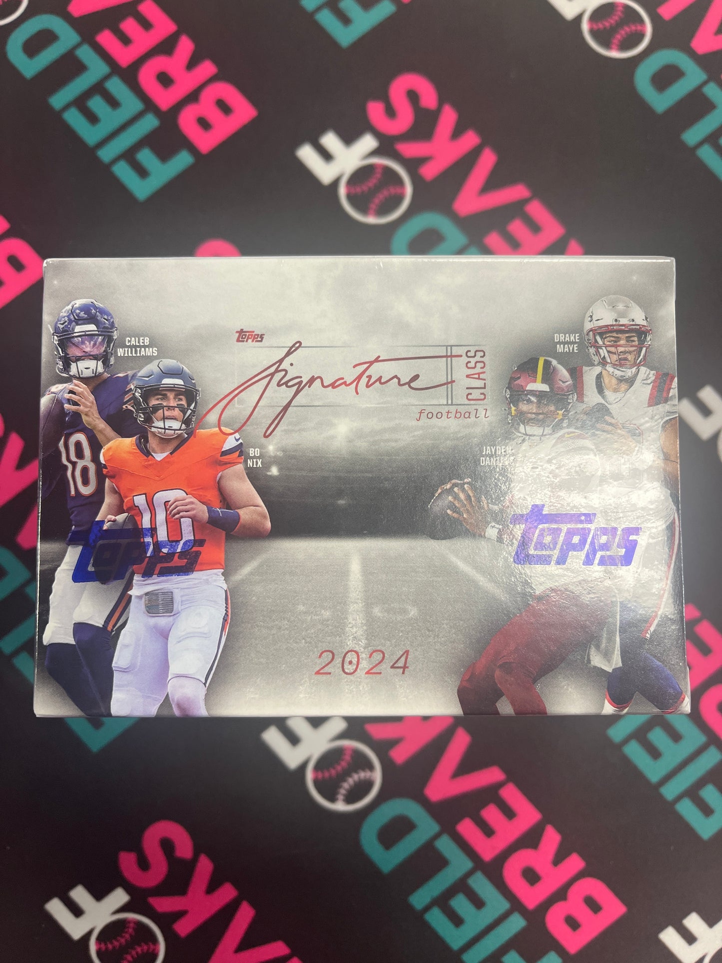 Topps Signiture Class Football 2024 Mega Box