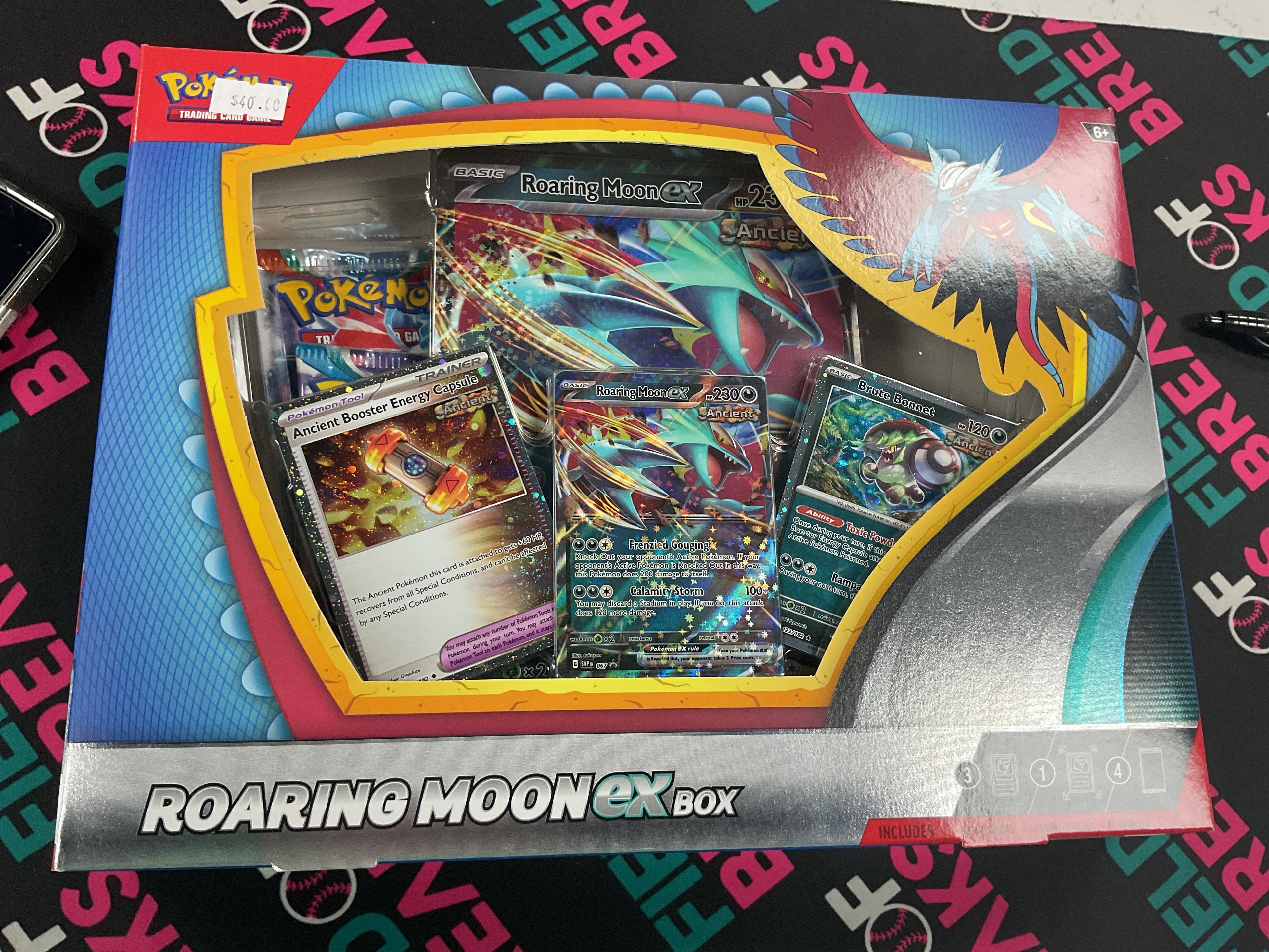 Roaring Moon EX