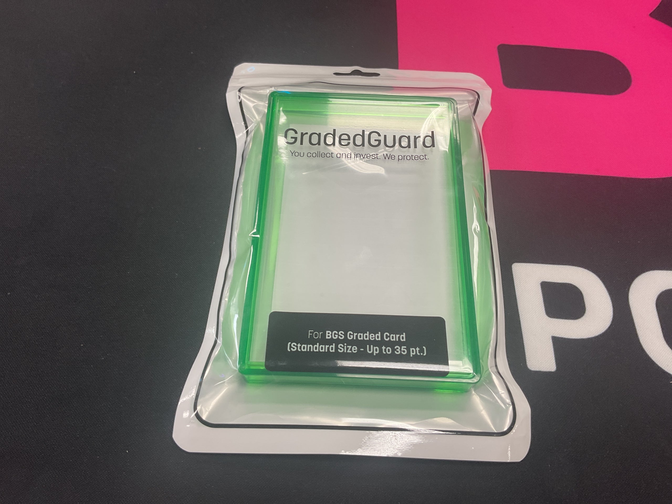 Graded Guard Emerald Jewel BGS