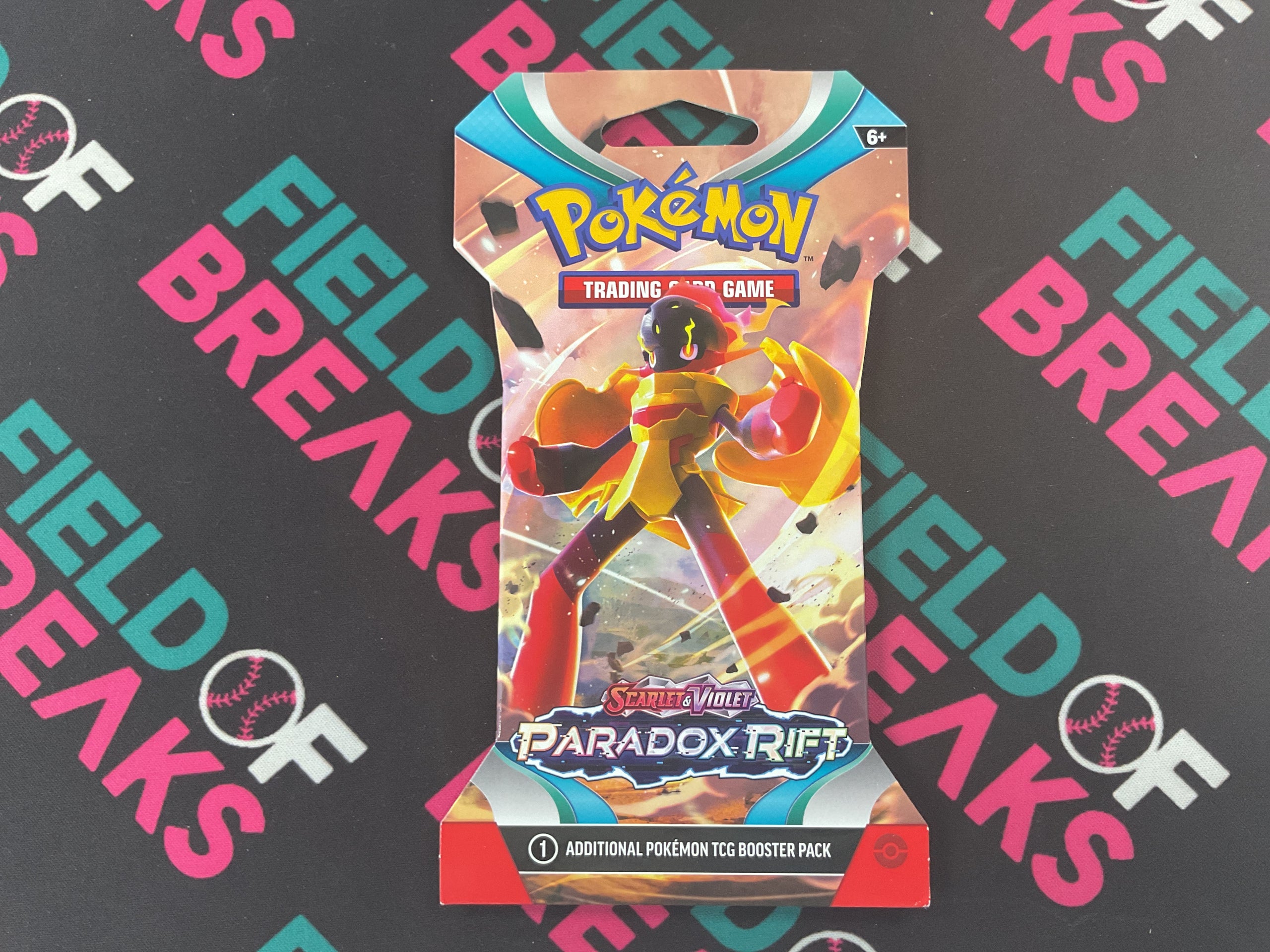 Paradox Rift Sleeved Booster pack