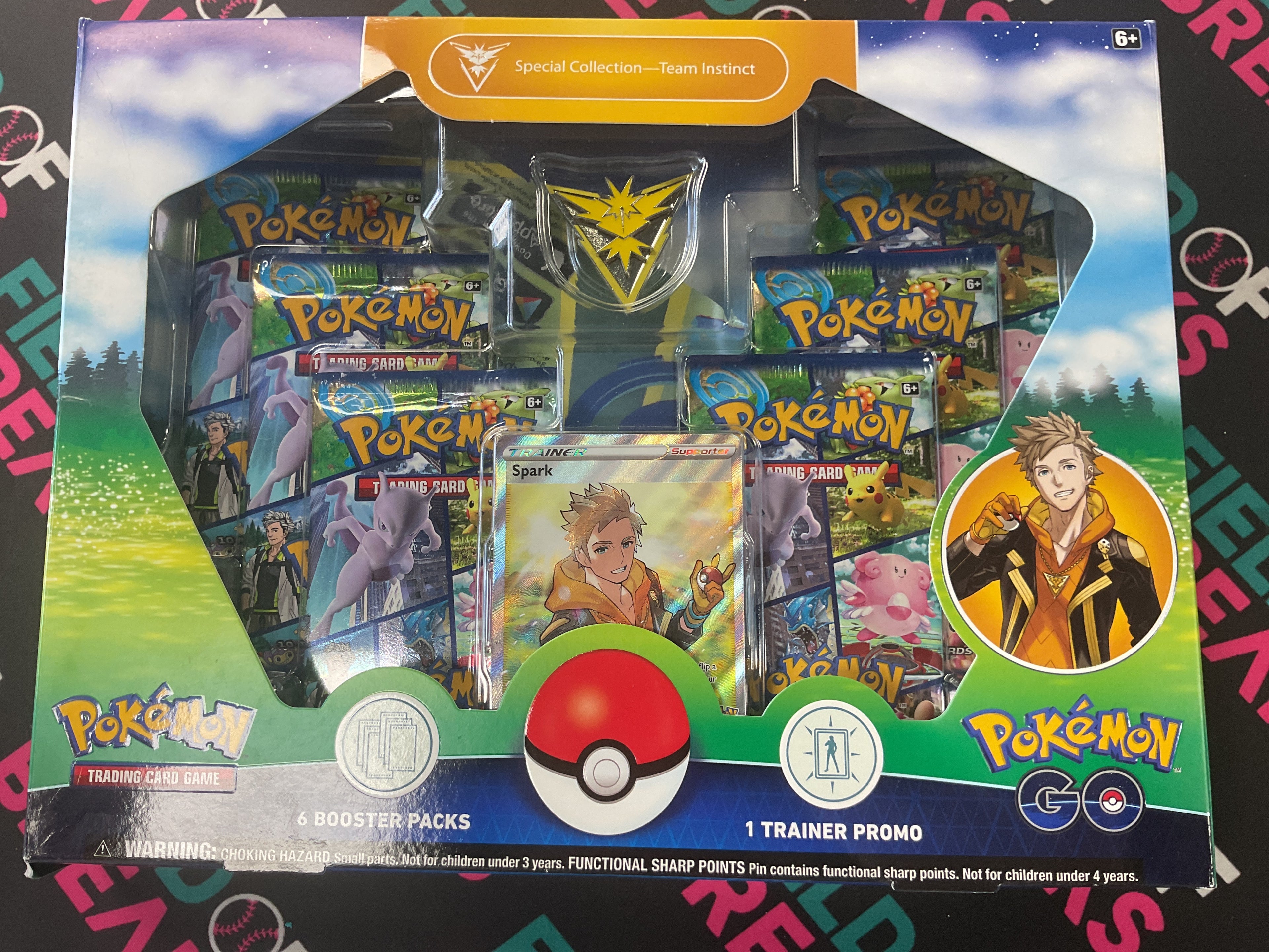 Pokémon Go Special Collection Team Instinct