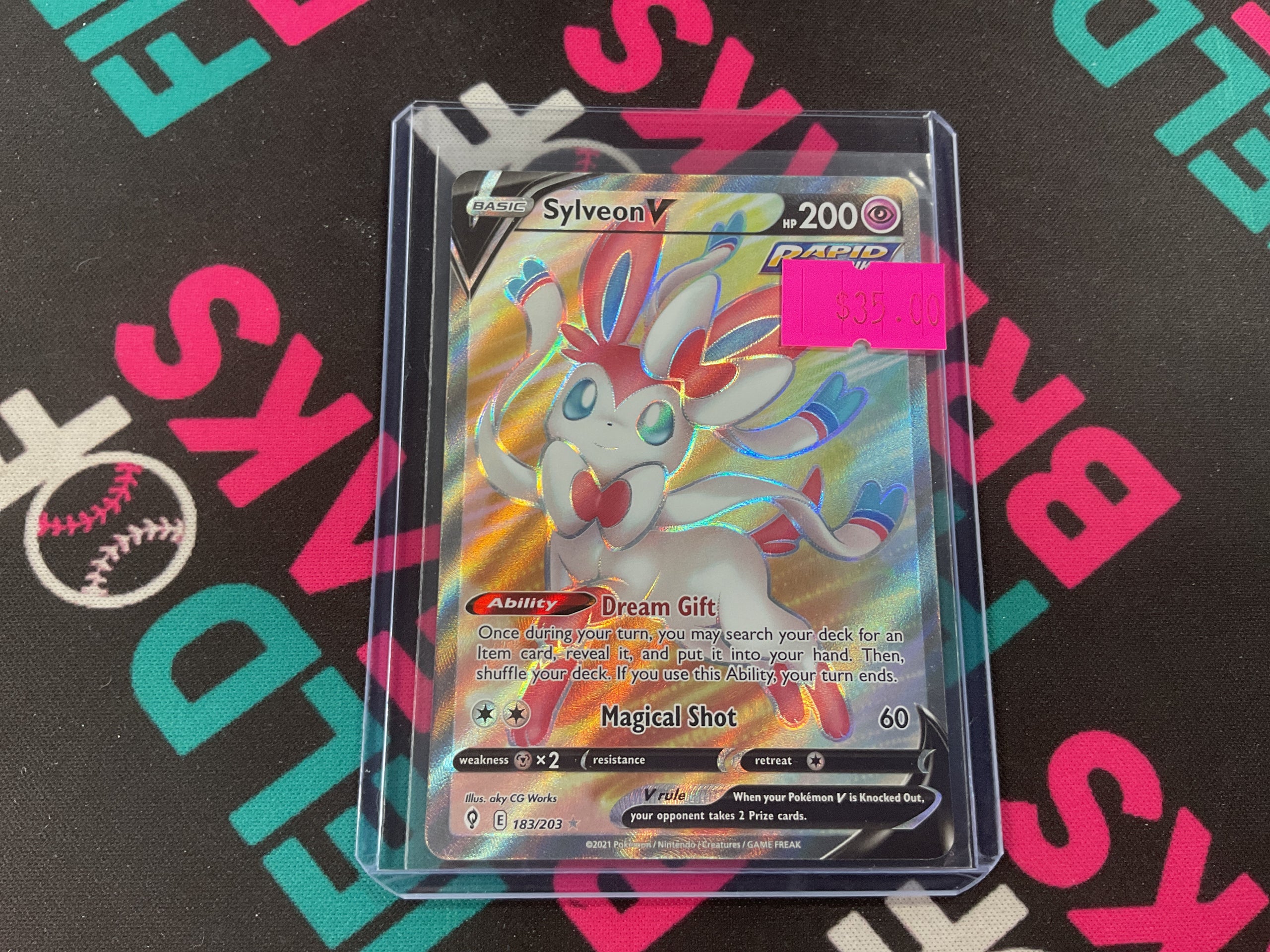 Sylveon V 183/203